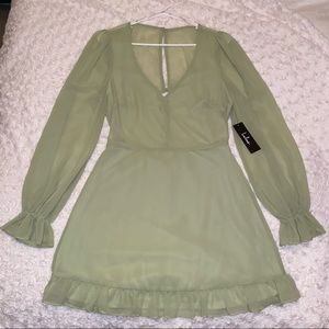 New Lulu’s long sleeve dress